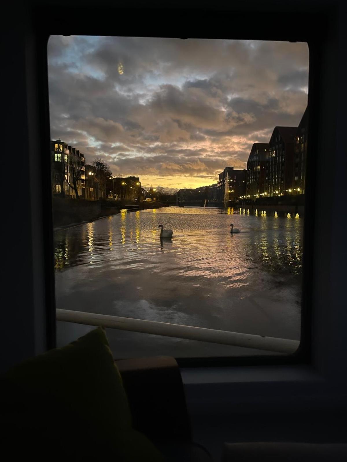 Dom Na Wodzie - Flohotel Gdańsk Extérieur photo